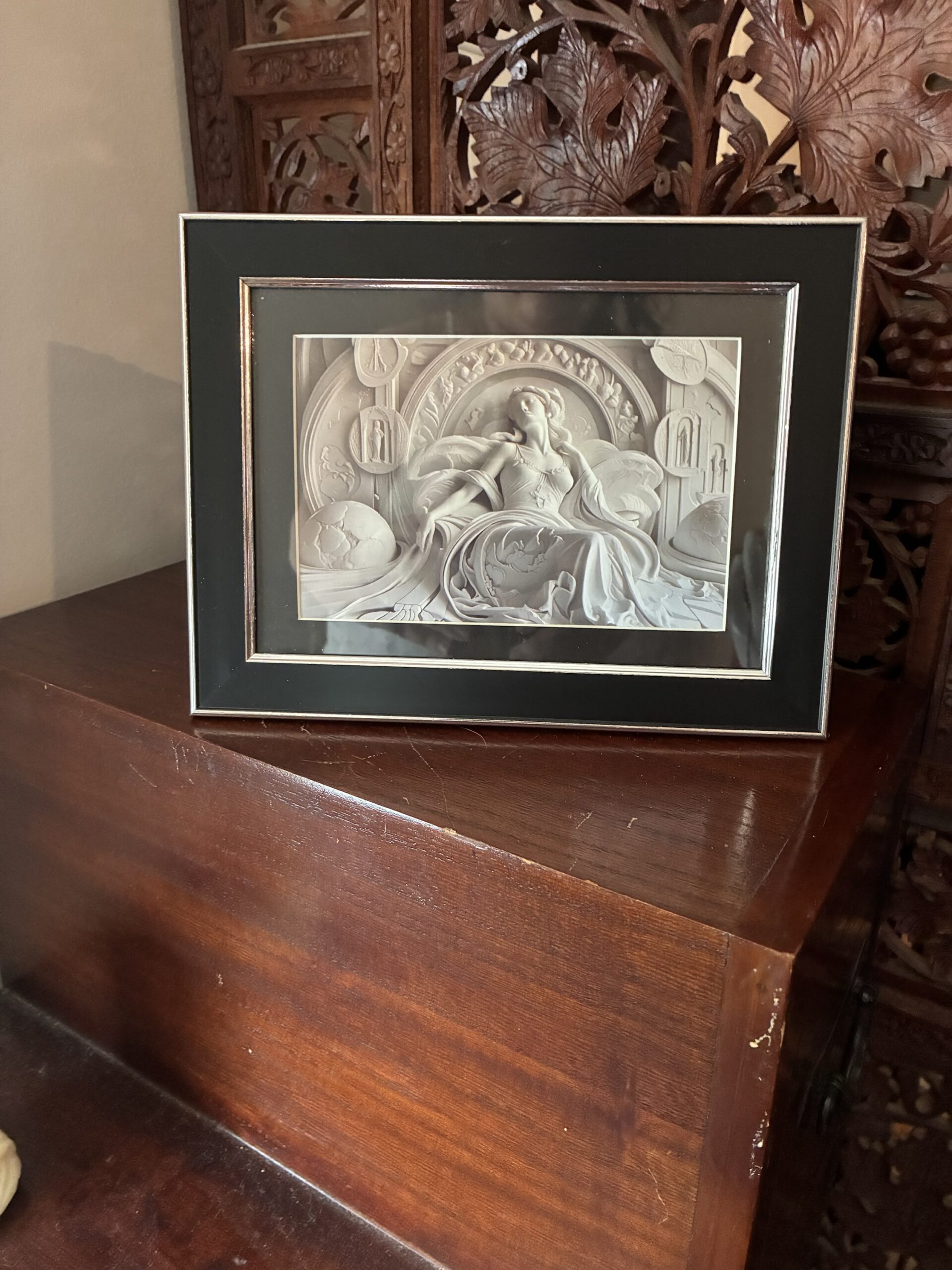 Marble Reclining